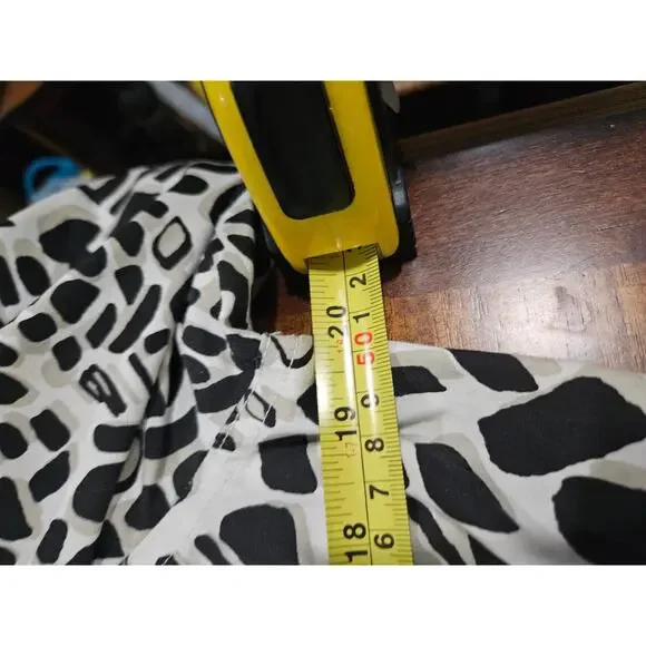 Chico's Animal Print Jacket Size 1 Neutral Black Tan White Size M 8-10 - Picture 12 of 16